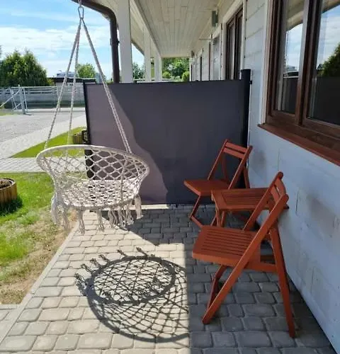 Demeter Letniskowe W Sarbinowie アパート サルビノボ